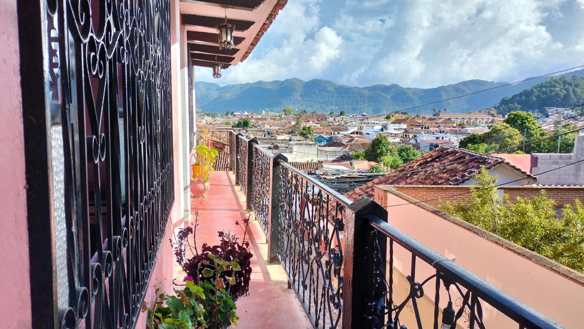 Kukulkan Hostal San Cristóbal de Las Casas Екстериор снимка